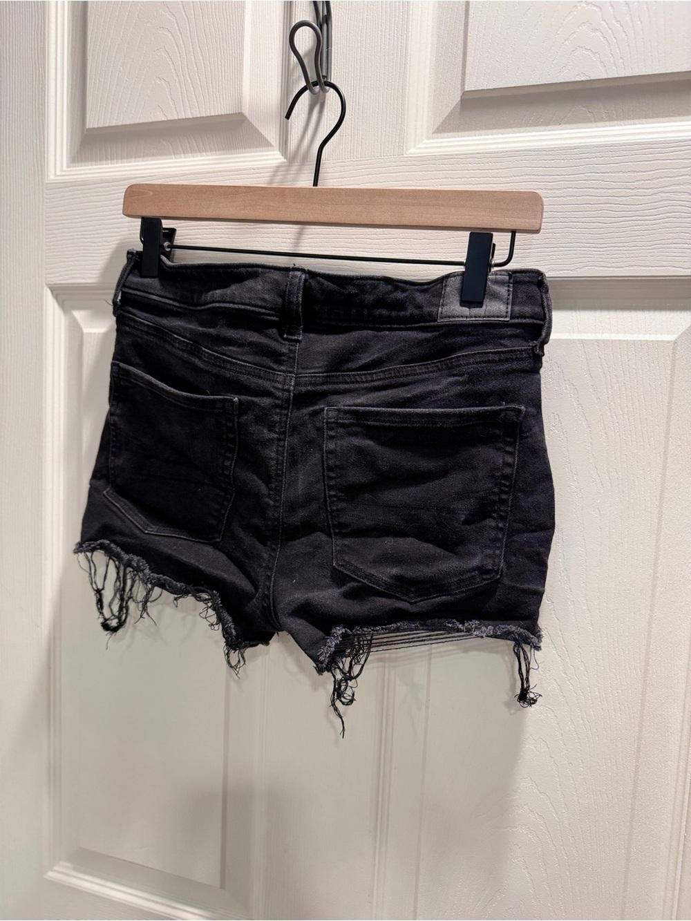American Eagle High Rise Shortie – Size 6 – Black Raw Hem Distressed Shorts - Picture 6 of 10